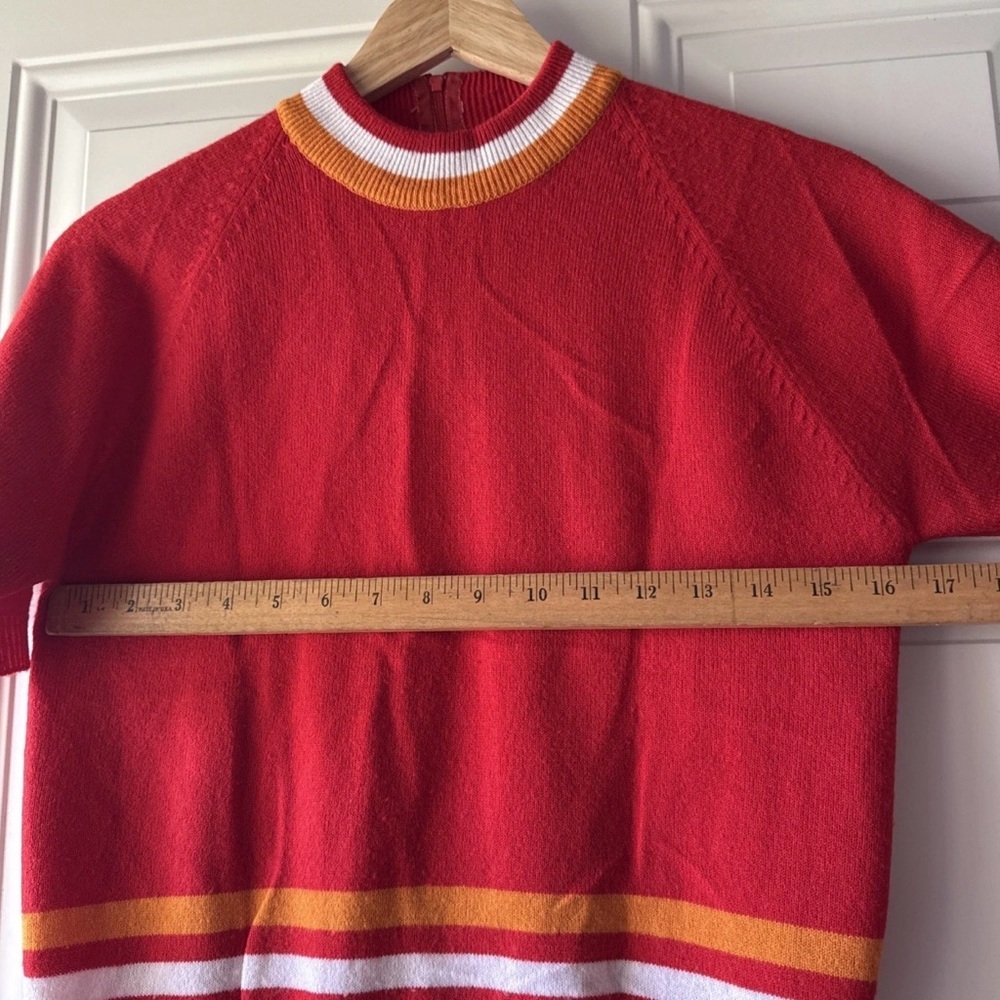 🔥🔥5/$25 VTG Bradlees Woman’s Acrylic Short Sleeve Striped Sweater Top - Picture 4 of 7